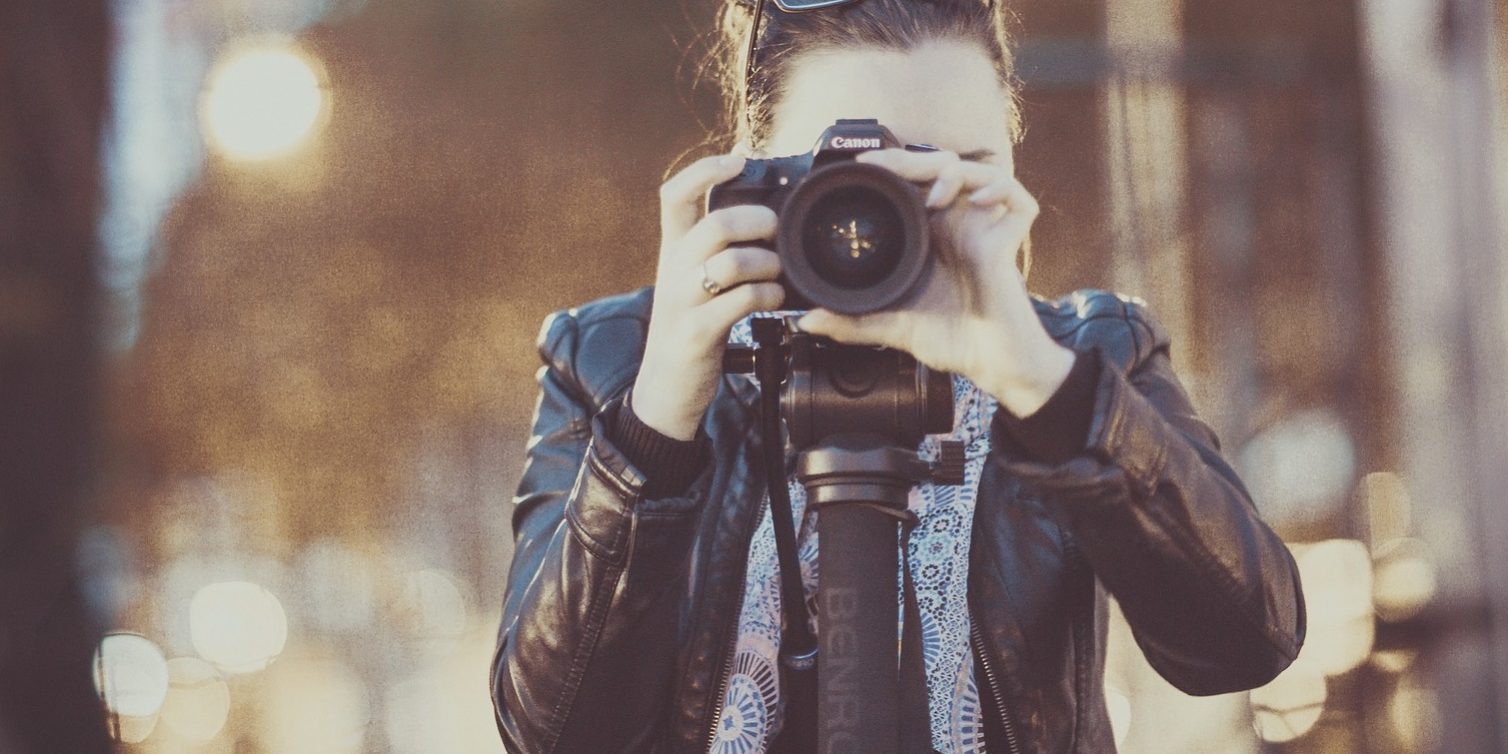 photographer-2179204_1920