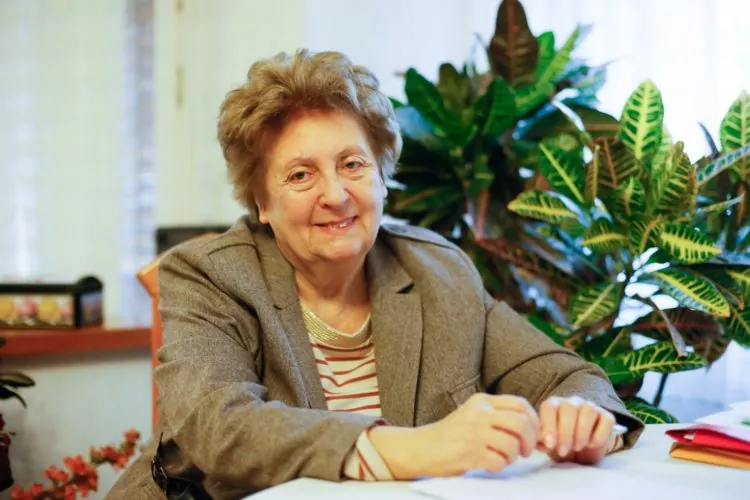NadabanneBenyikEva_